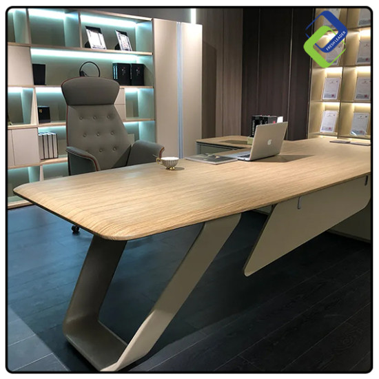Luxury Leather Executive Office Chair | Customizable & Comfortable Luxury Leather Executive Office Chair | Customizable & Comfortable
